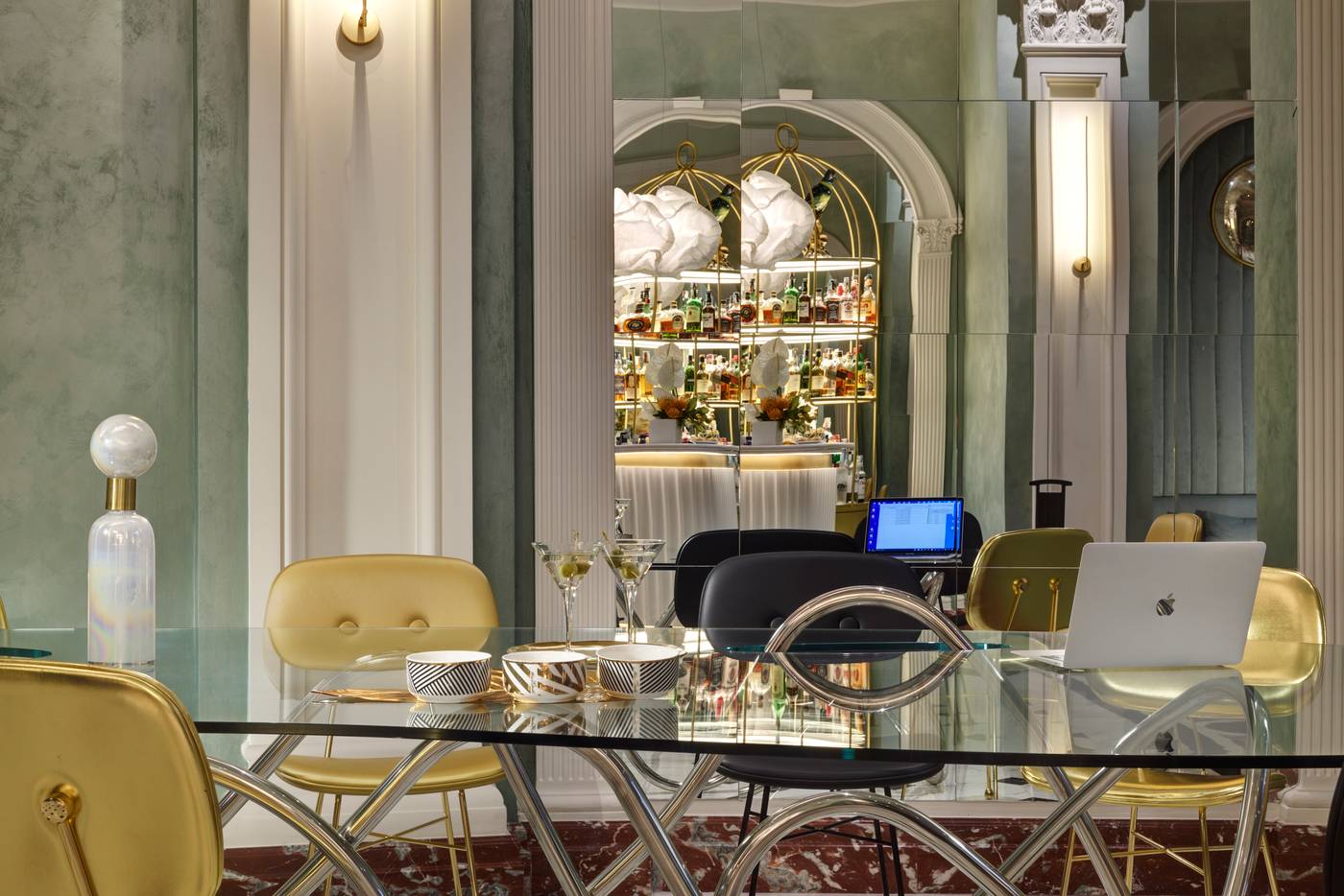 Leon-s-Place-Hotel-Bar-14