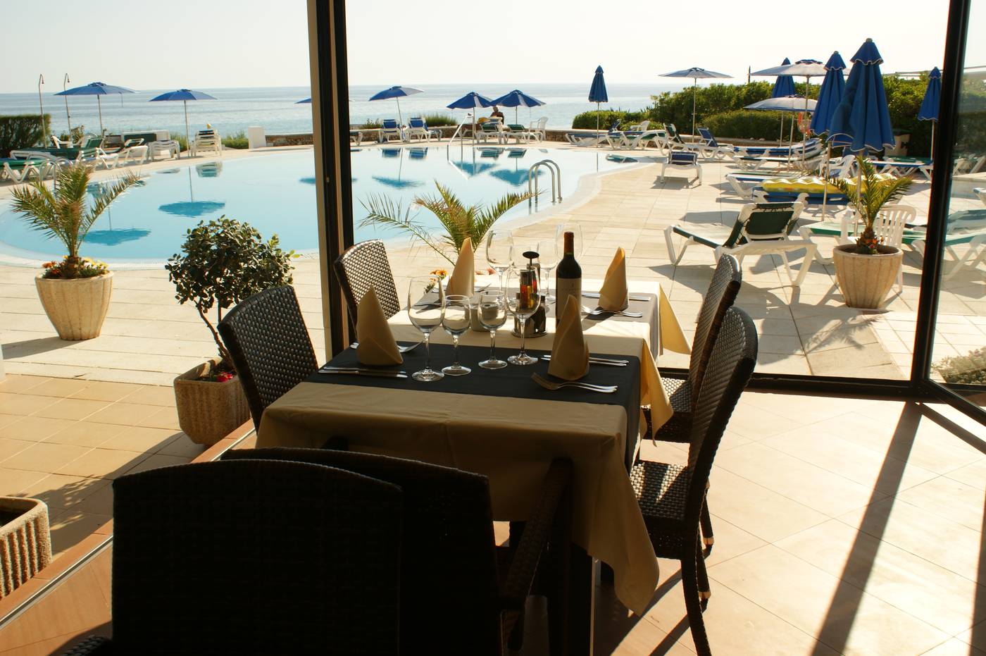 Vistamar-Restaurant-10