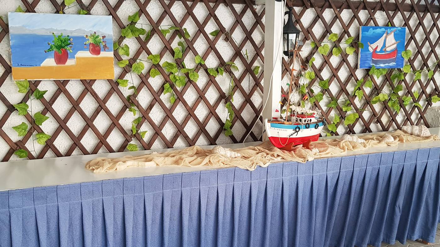 Aspro-Spiti-Restaurant-36