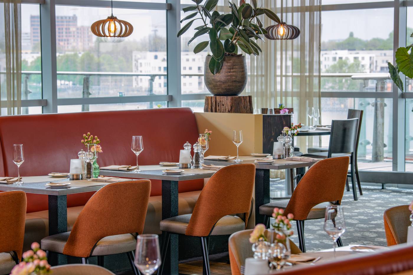 Movenpick-Amsterdam-City-Restaurant-14