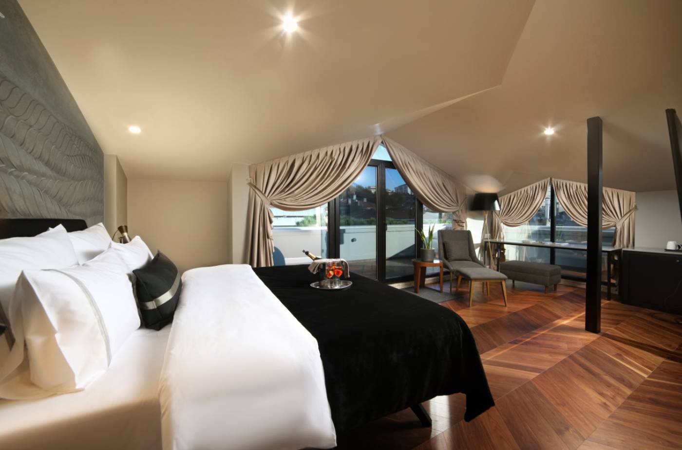 39-KalamIs-Marina-Hotel-Room-33