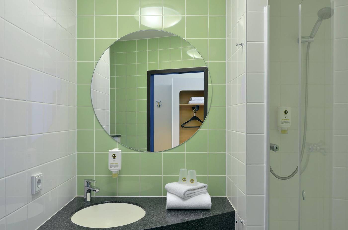 B-B-Hotel-Berlin-Potsdamer-Platz-Room-25