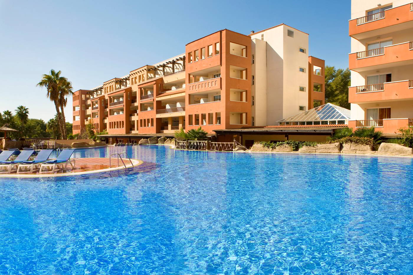 H10-Mediterranean-Village-Pool-4