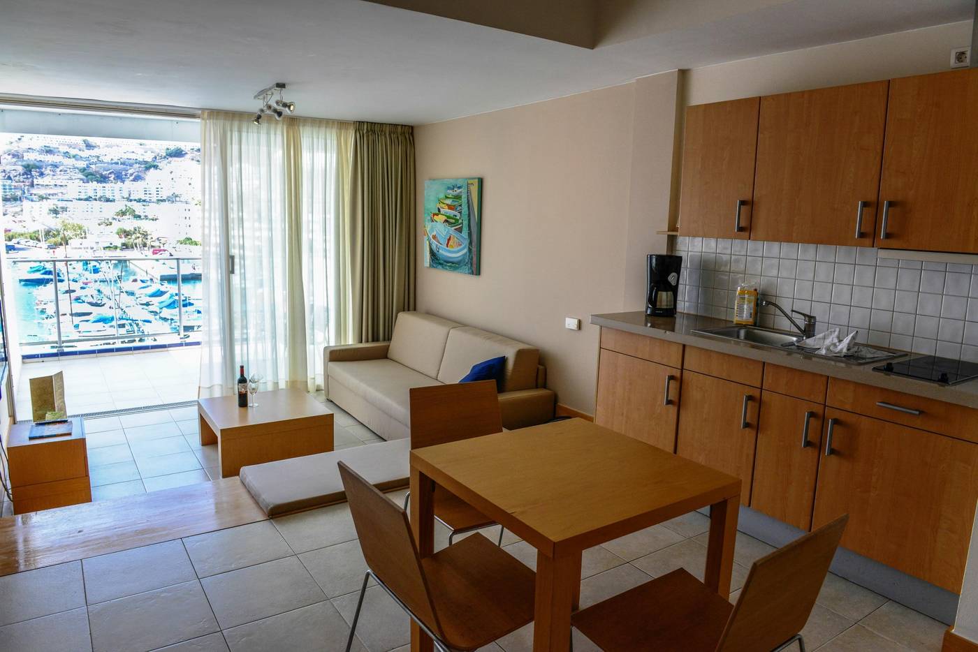 Morasol-Suites-Room-22