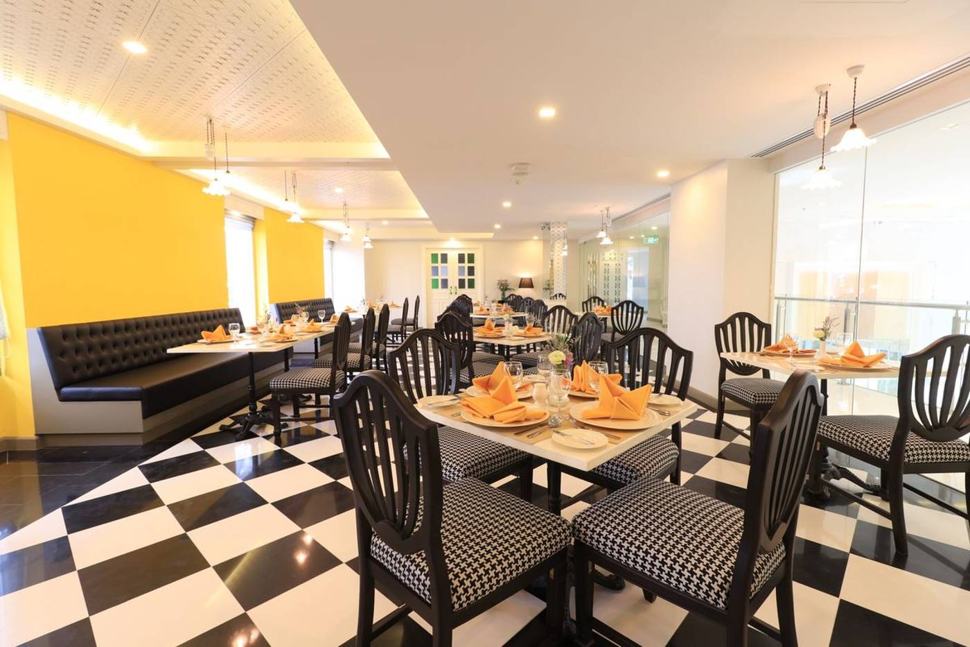 Bangkok-Midtown-Hotel-Restaurant-12