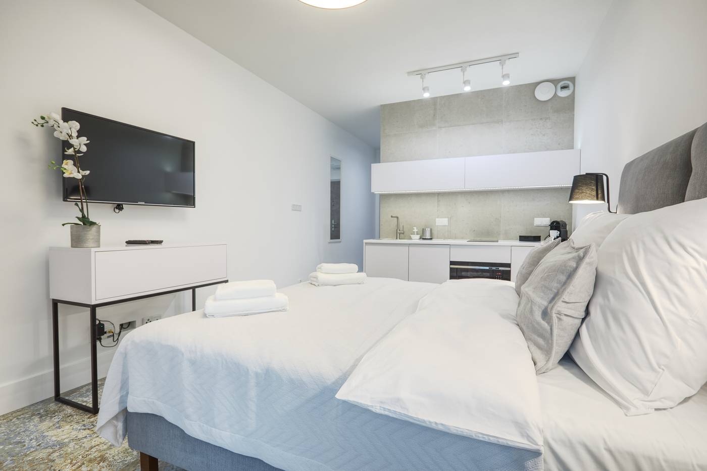 Rajska-3-By-Pi-Apartments-Room-55