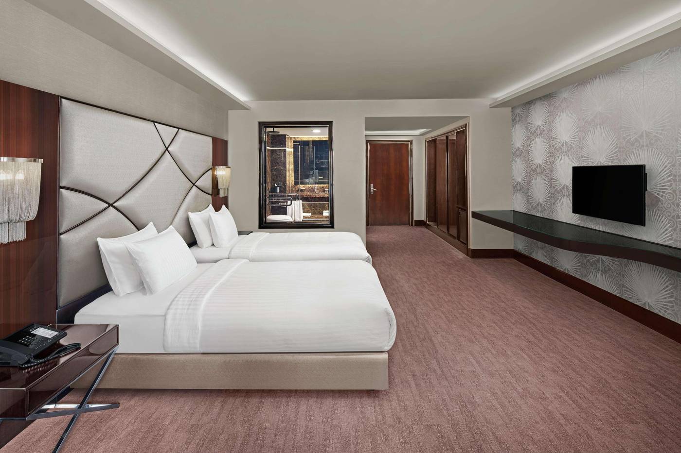 DoubleTree-By-Hilton-Istanbul-Esentepe-Room-20