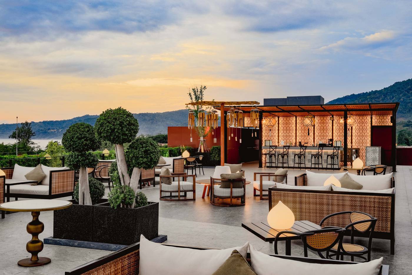 Avista-Grande-Phuket-Karon---MGallery-Bar-10