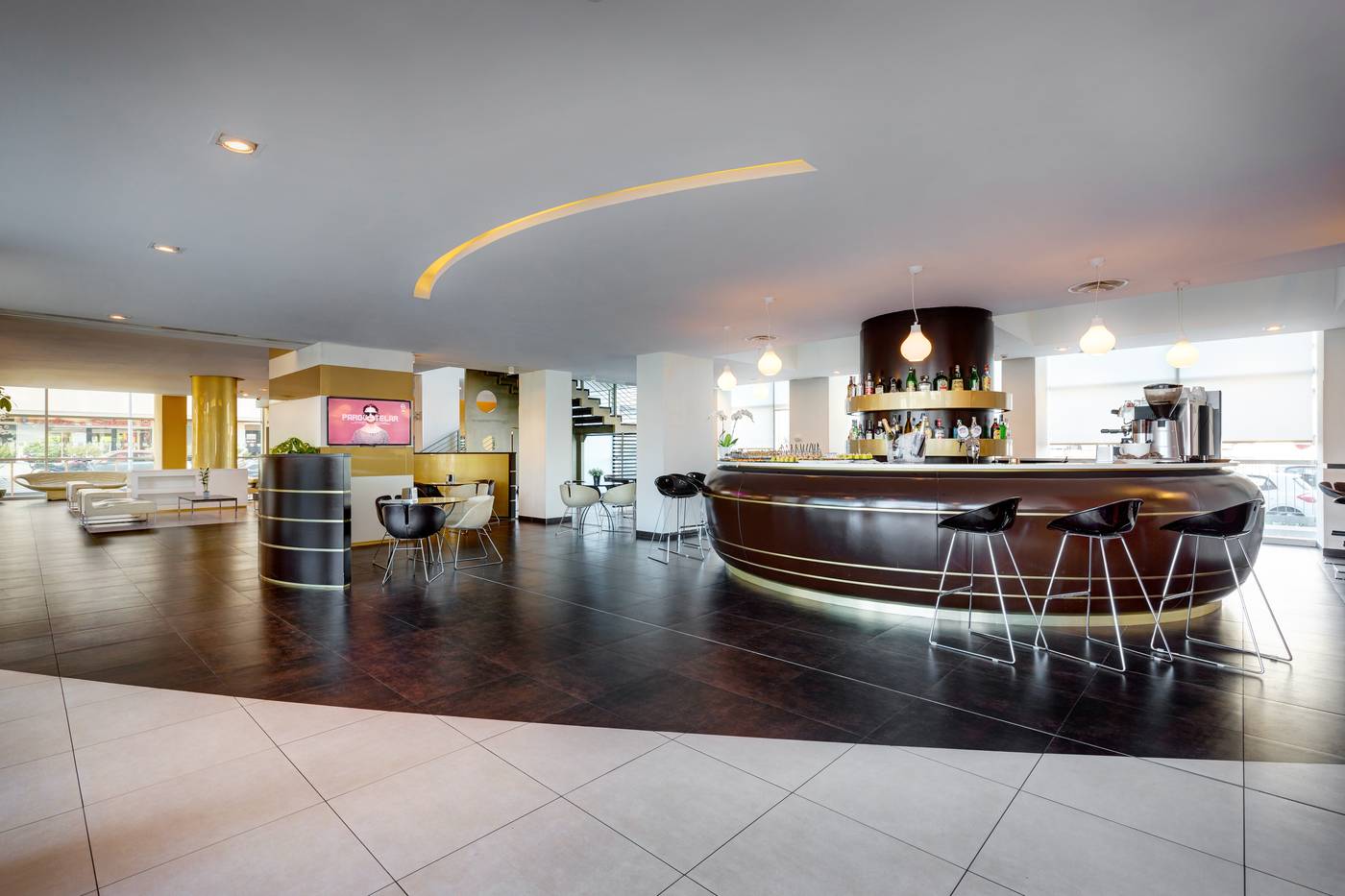 iH-Hotels-Roma-Z3-Bar-3