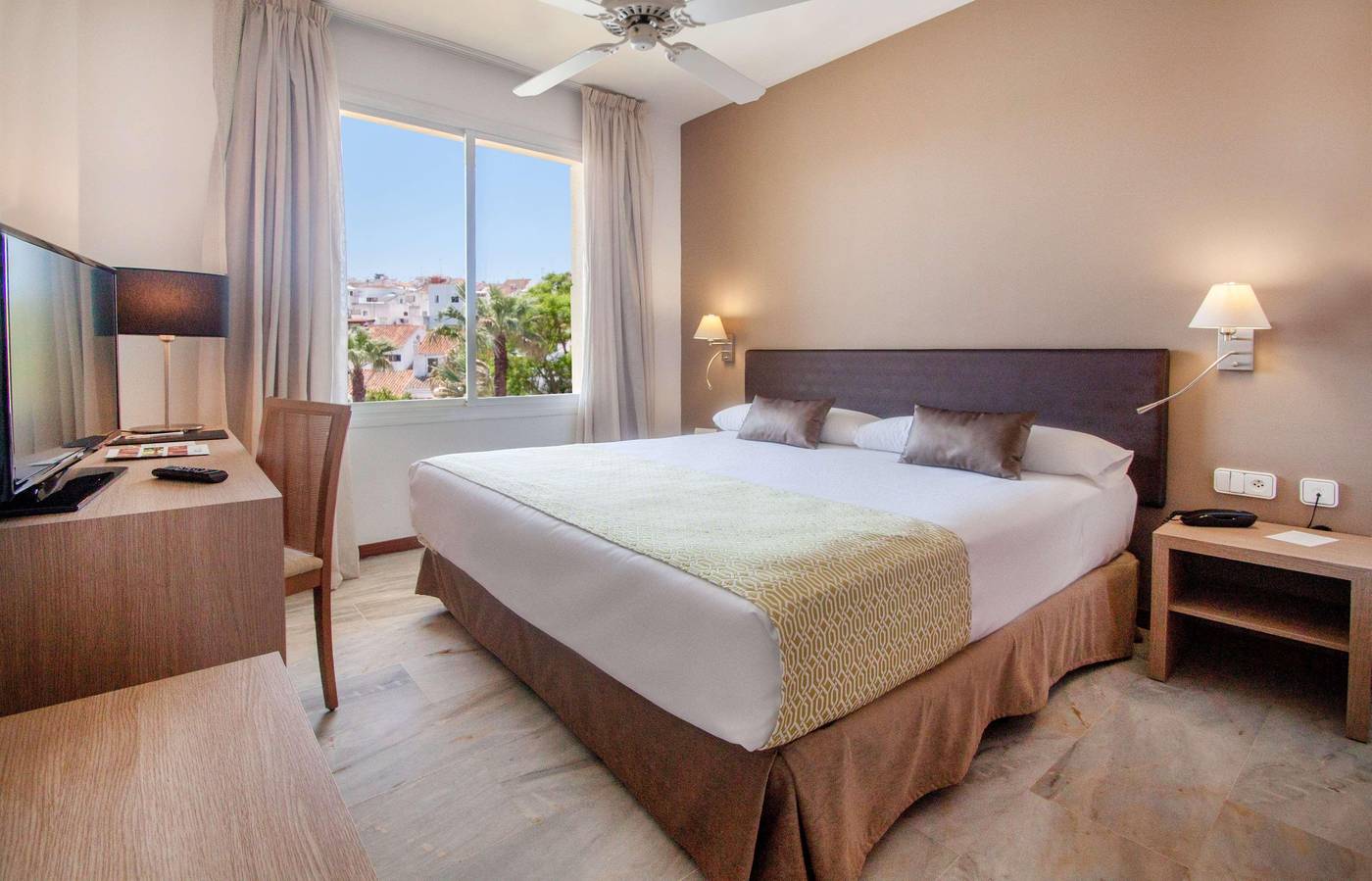 Catalonia-Mirador-des-Port-Room-25