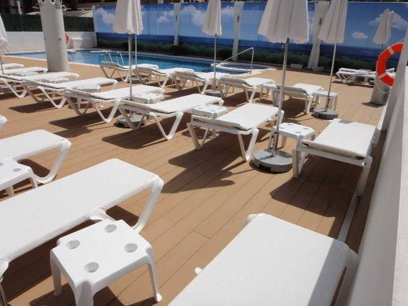 Riviera-Beachotel-Pool-5