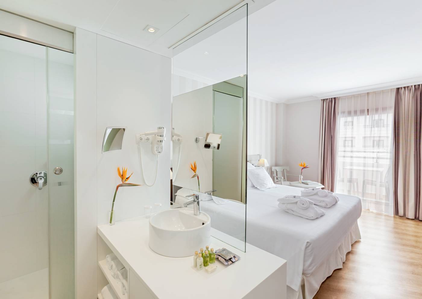 Barcelo-Isla-Canela-Room-35