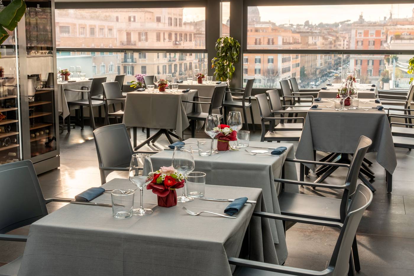 Twenty-One-Hotel-Restaurant-9