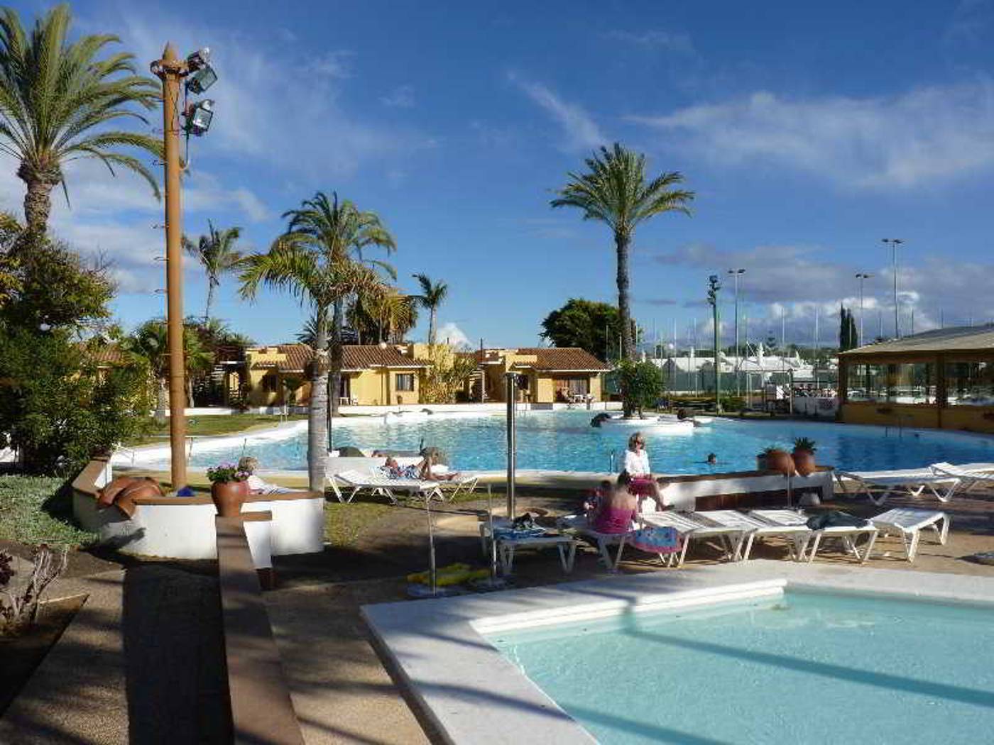 Bungalows-Parque-Bali-Pool-2