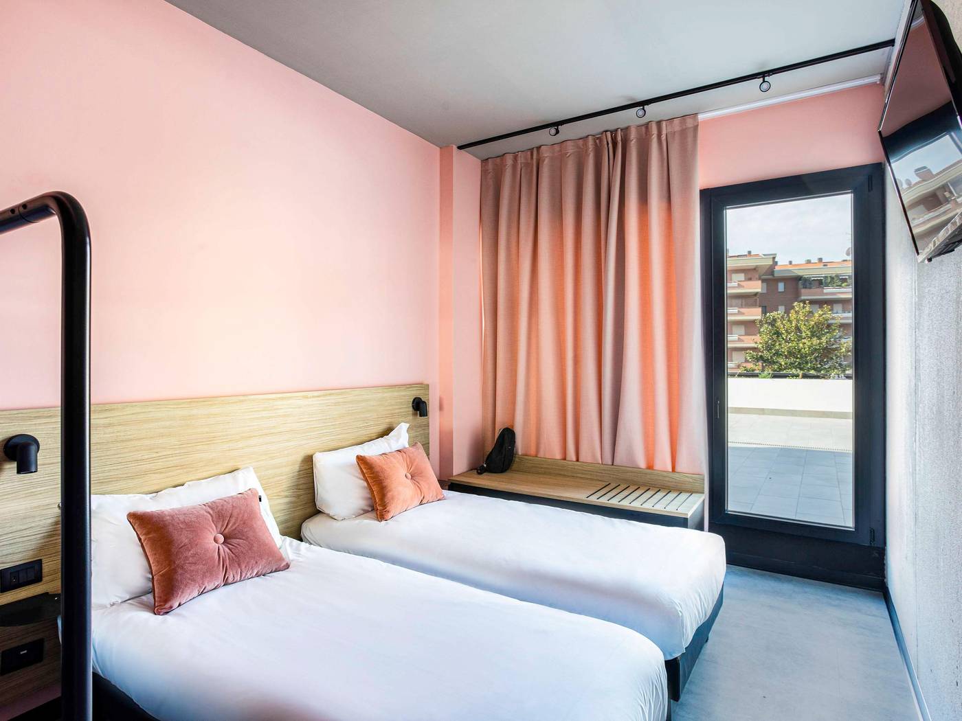 Ibis-Styles-Roma-Aurelia-Room-29