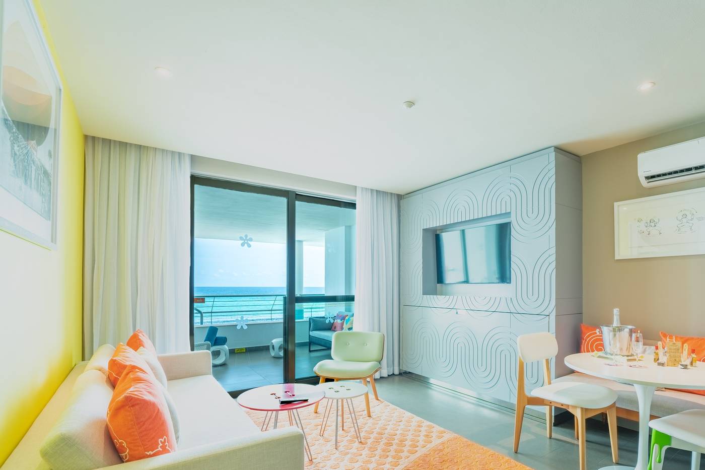 Nickelodeon-Hotels---Resorts-Riviera-Maya-By-Kari-Room-21