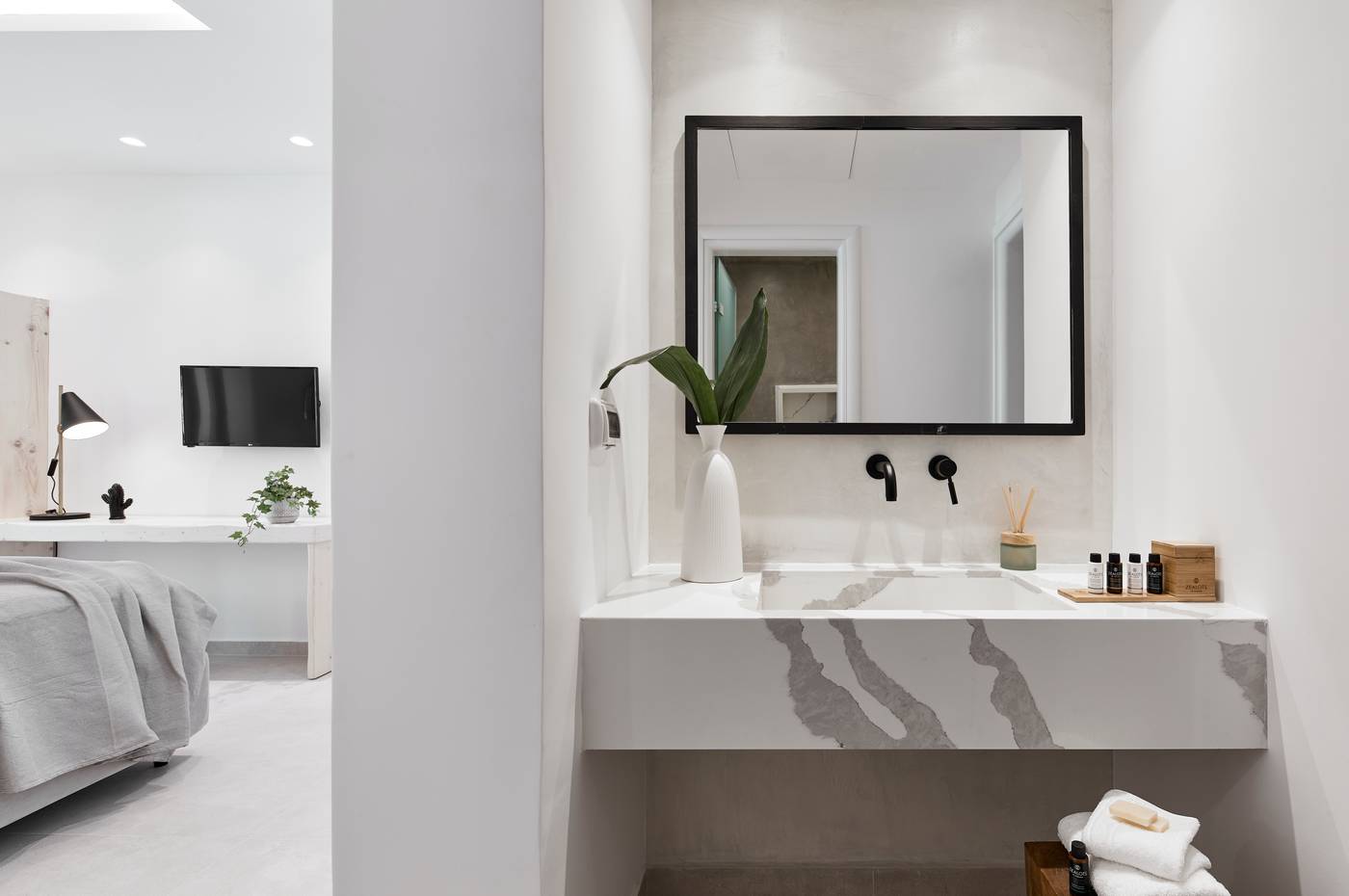 Phos-The-Boutique-Luxury-Hotel---Villas-Room-26