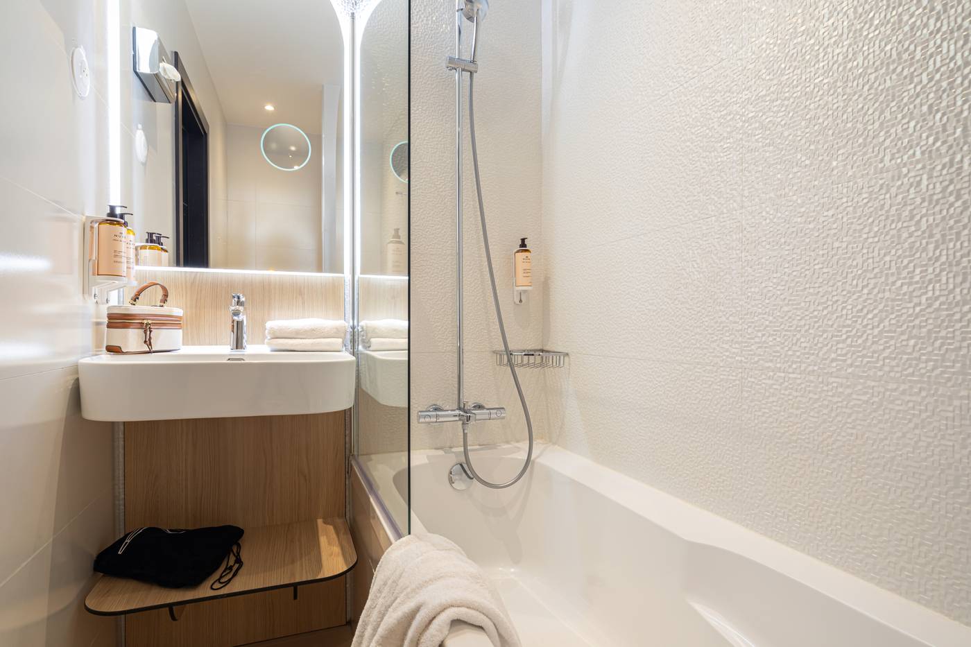 Albert-Premier-Room-19