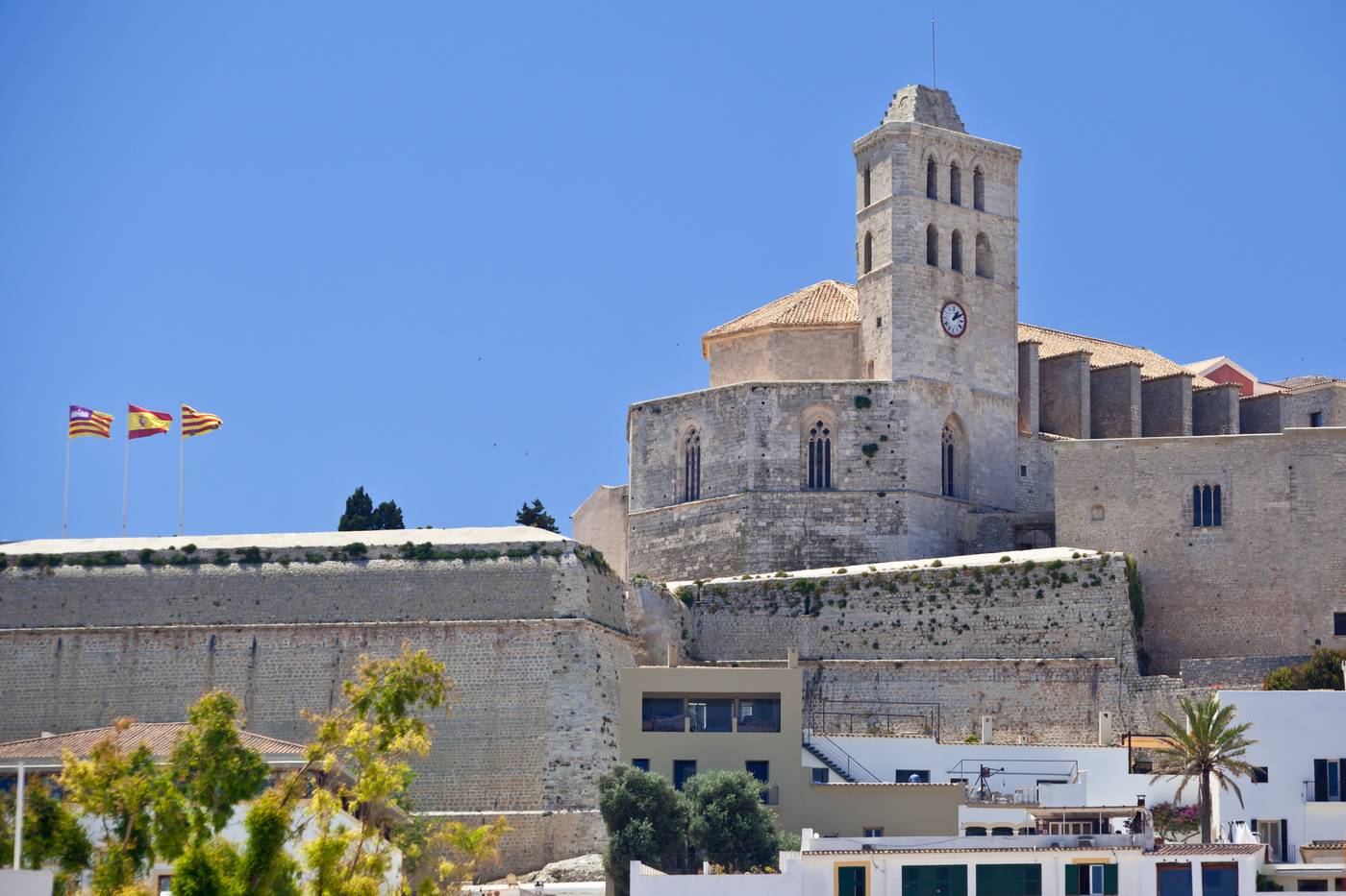 Hotel-Ryans-La-Marina-Room-2