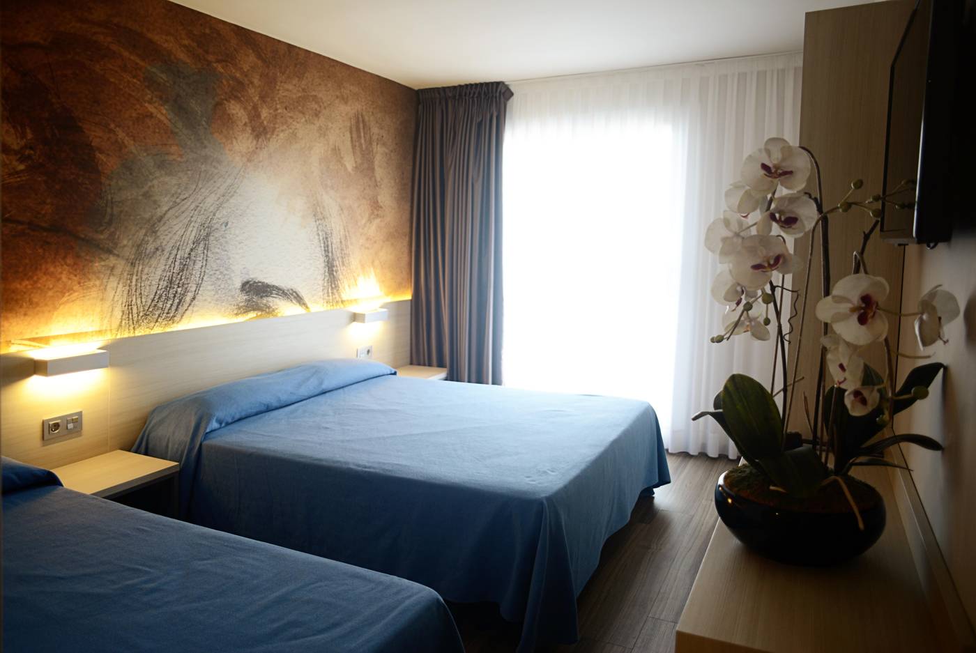 Riviera-Hotel-Room-19