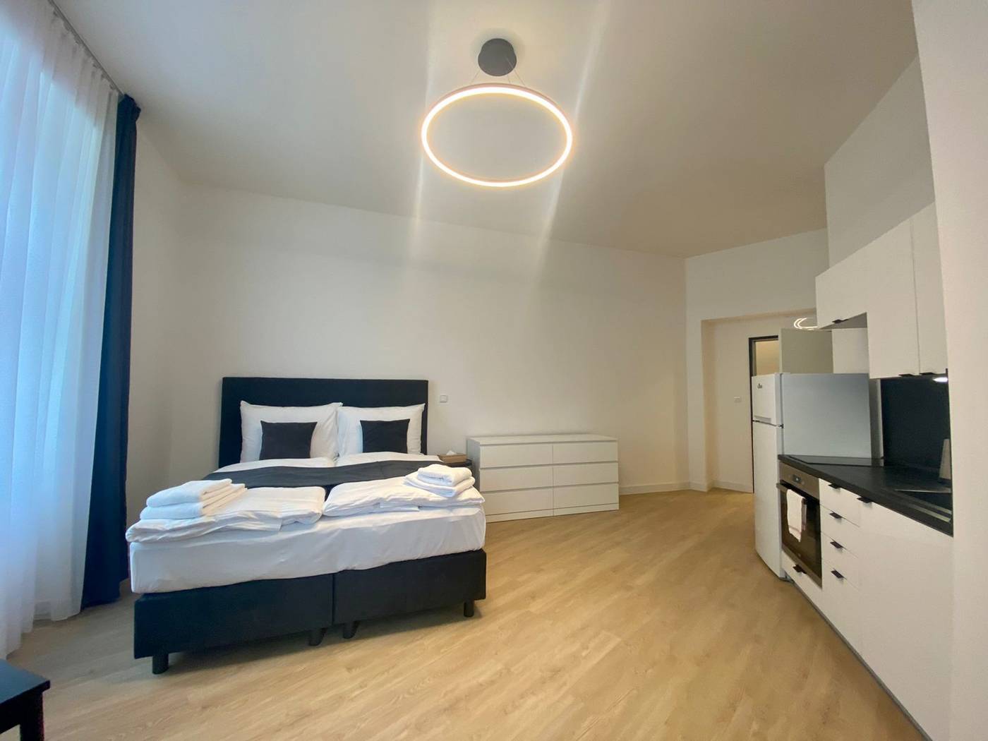 Figaro-Suites-Room-11