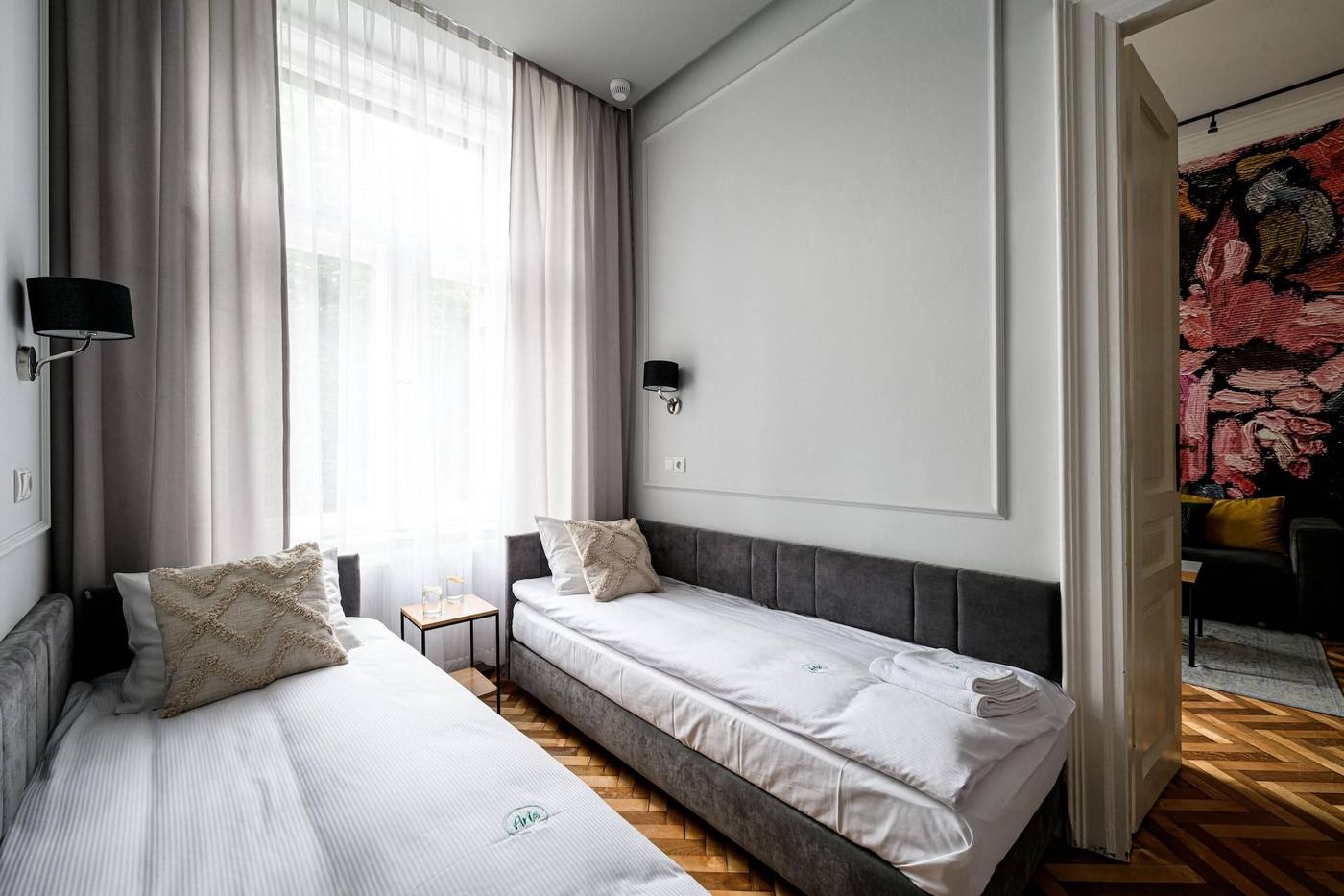 Arts-Apartments-Room-36