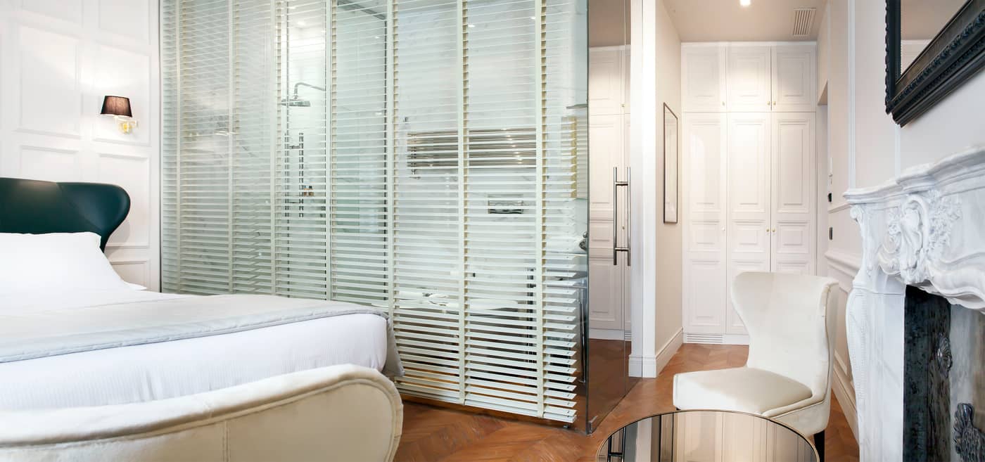 The-Corner-Roma-Room-17