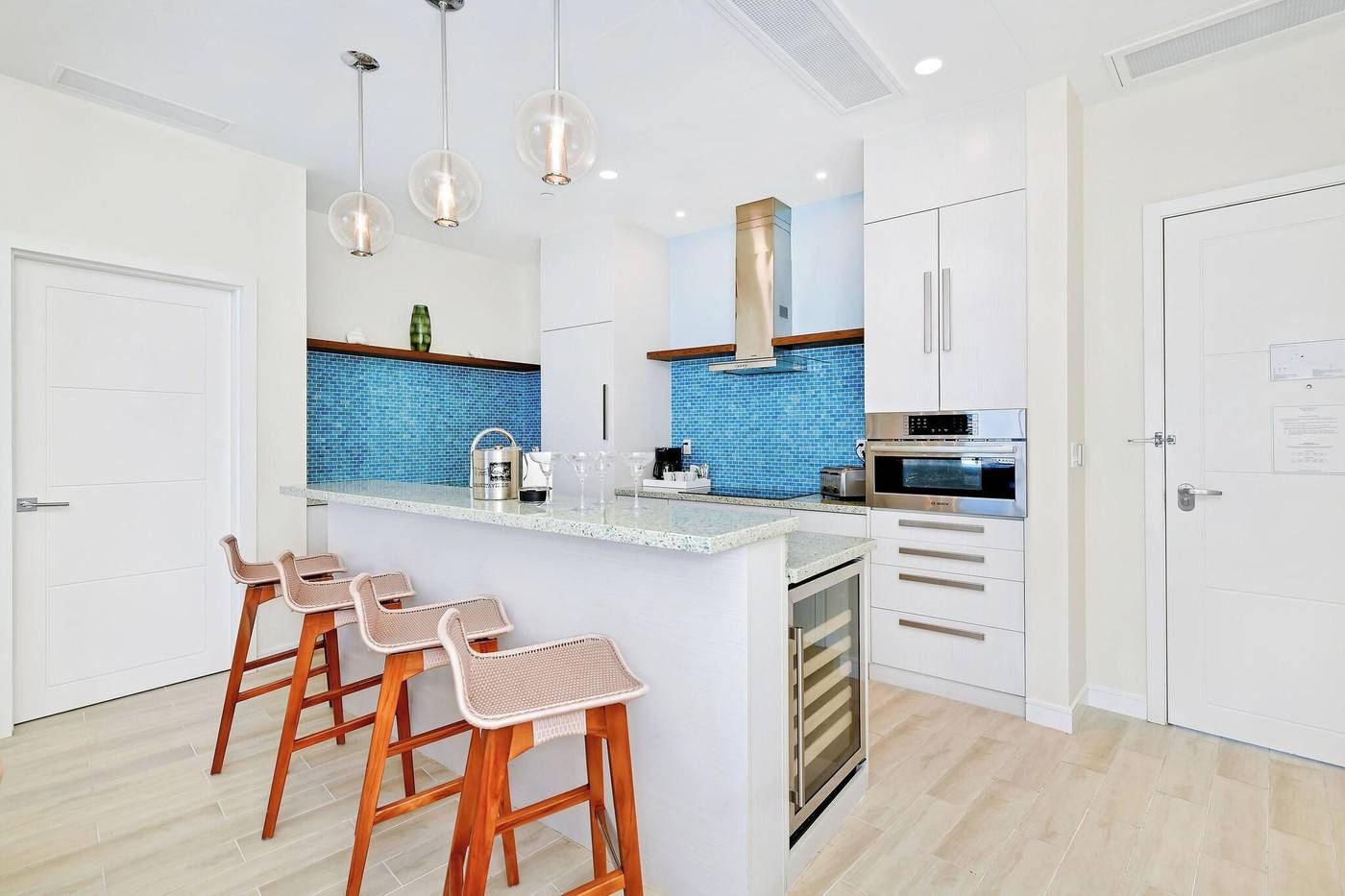 Margaritaville-Resort-Nassau-Room-45