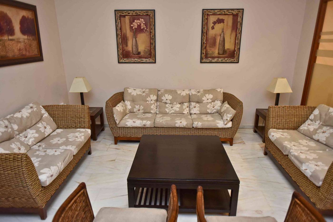 Adsubia-Restaurant-32