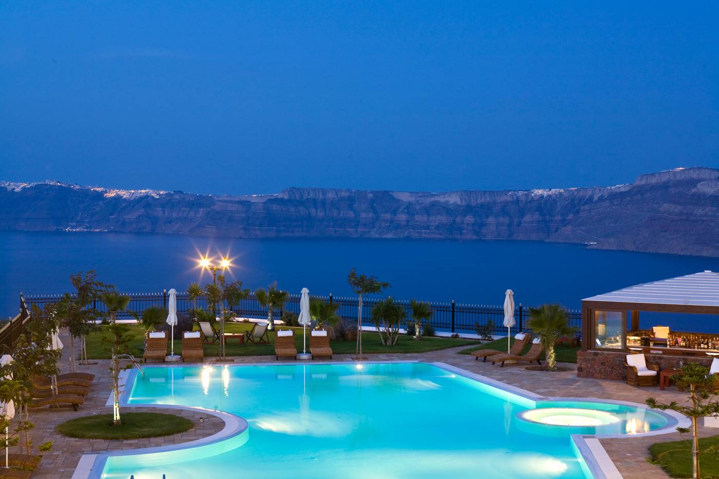 Maison-de-Lys-Pool-10