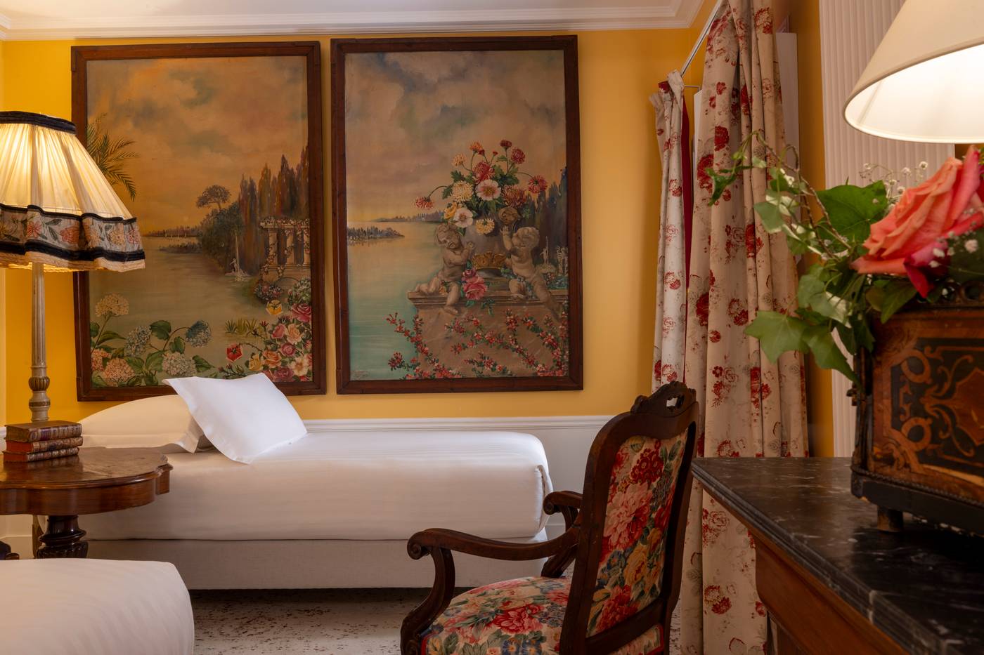 Le-Saint-Gregoire-Room-16