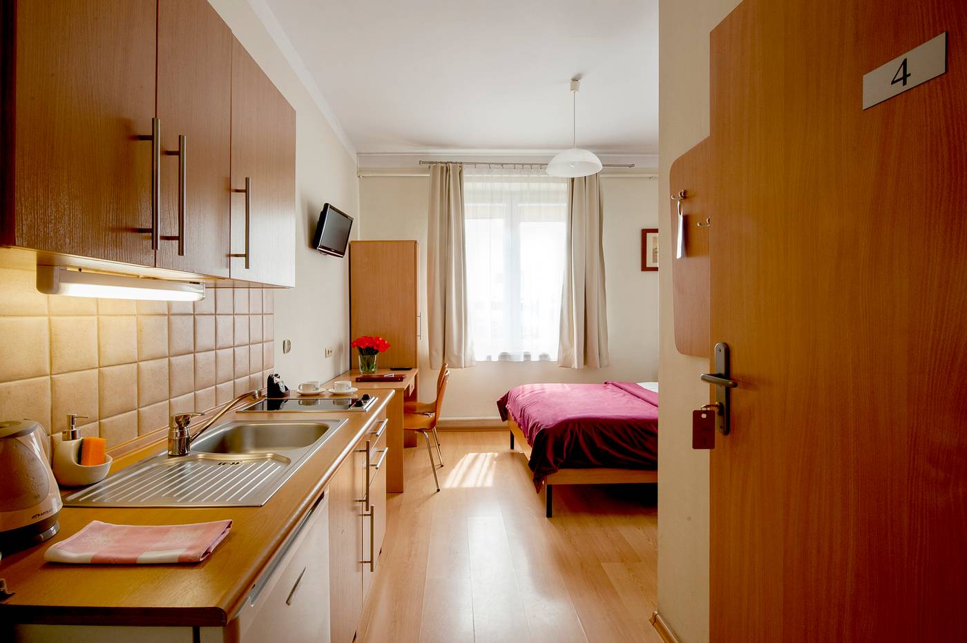 Maly-Krakow-Aparthotel-Room-11