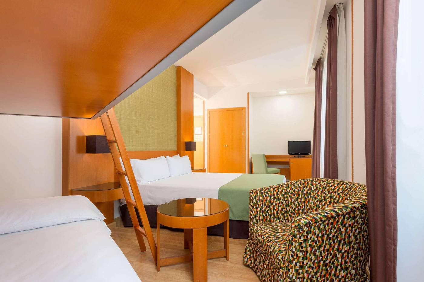 TRYP-Ciudad-de-Elche-Hotel-Room-38