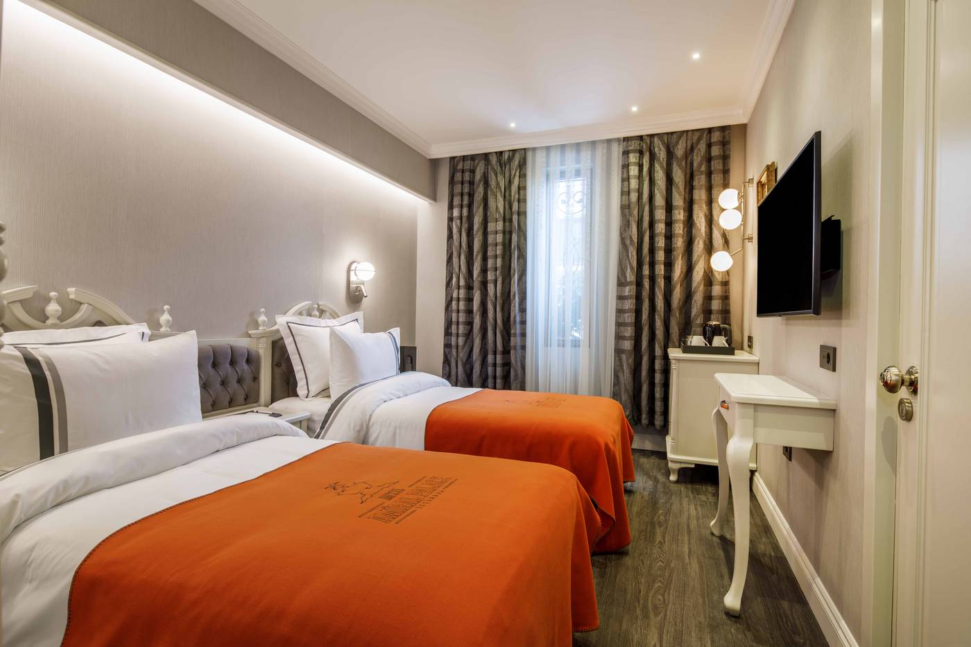 Amiral-Palace-Room-37