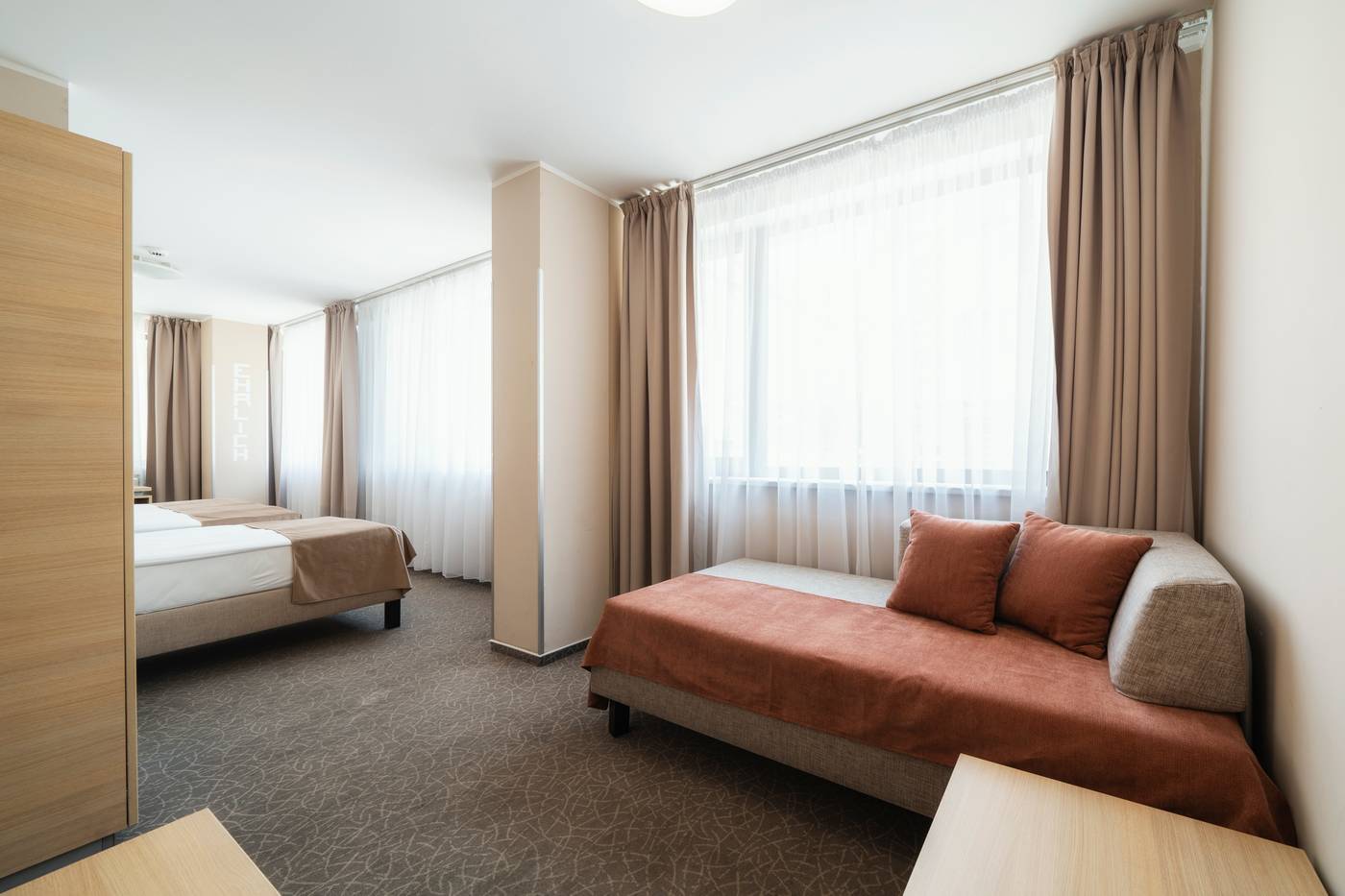 Ehrlich-Hotel-Room-6