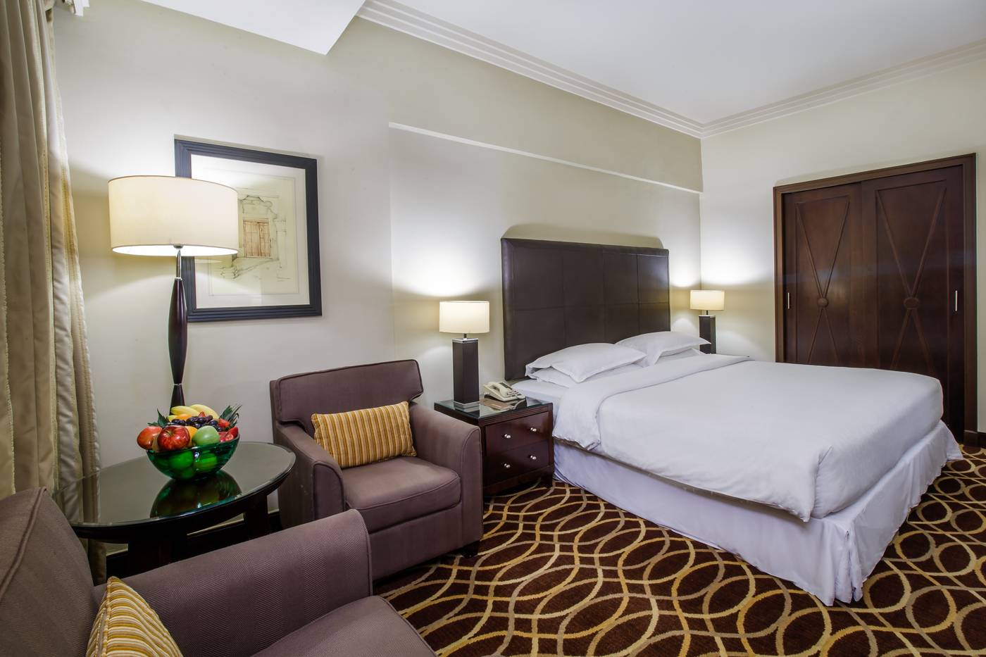 Grand-Excelsior-Deira-Hotel-Room-12
