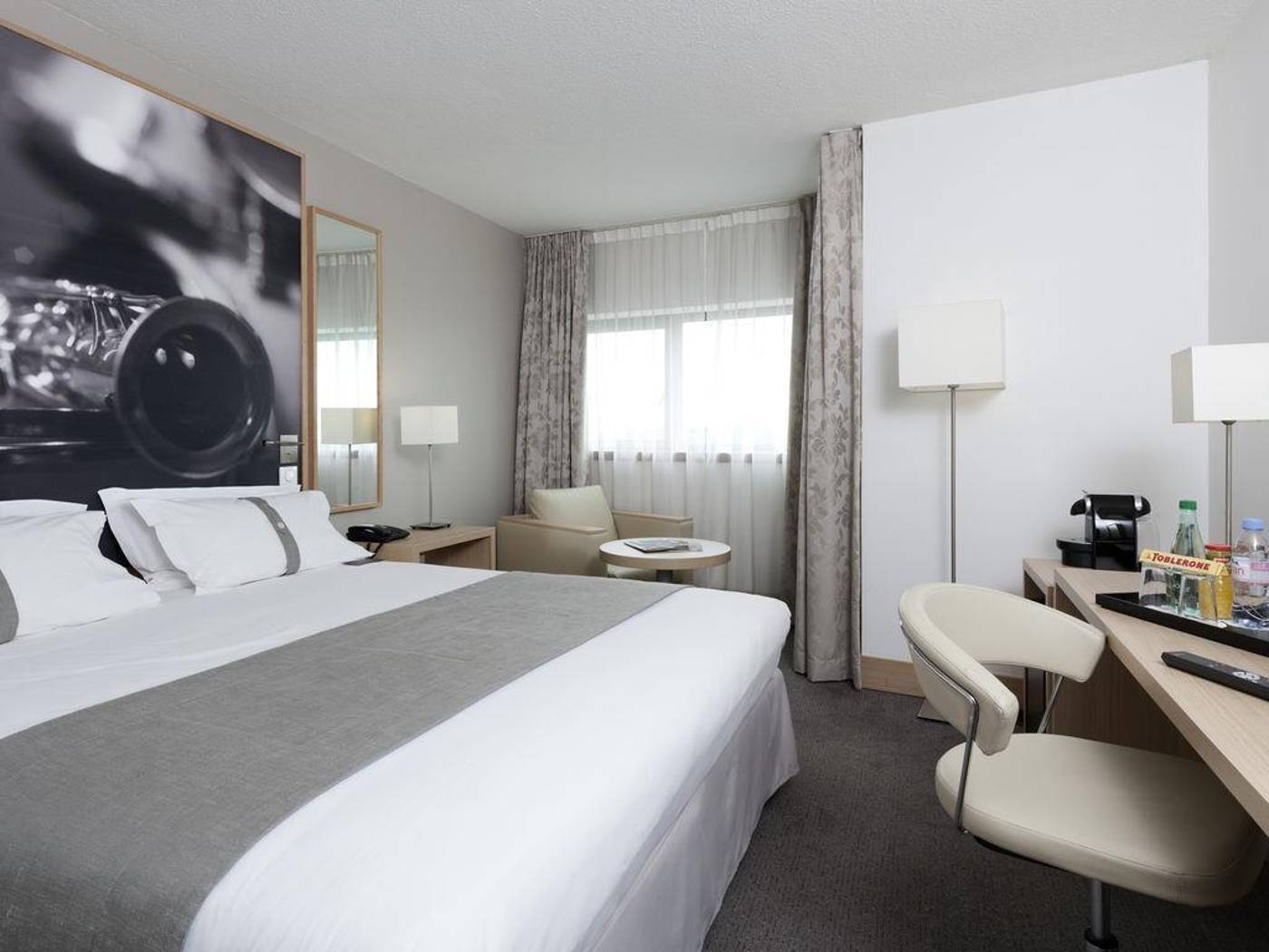 Mercure-Paris-19-Philharmonie-Room-4