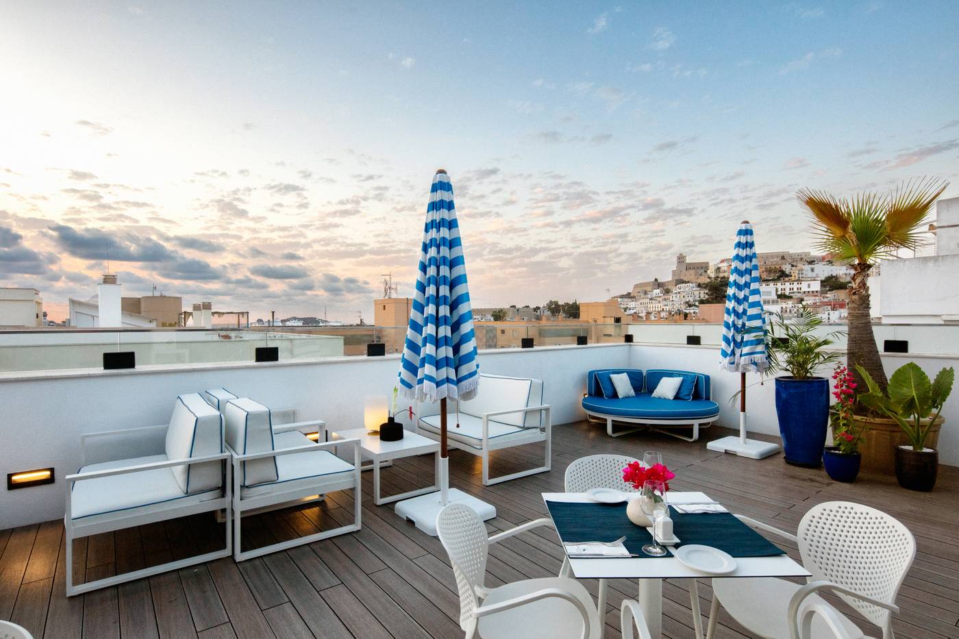 El-Puerto-Ibiza-Hotel---Spa-Terrace-10
