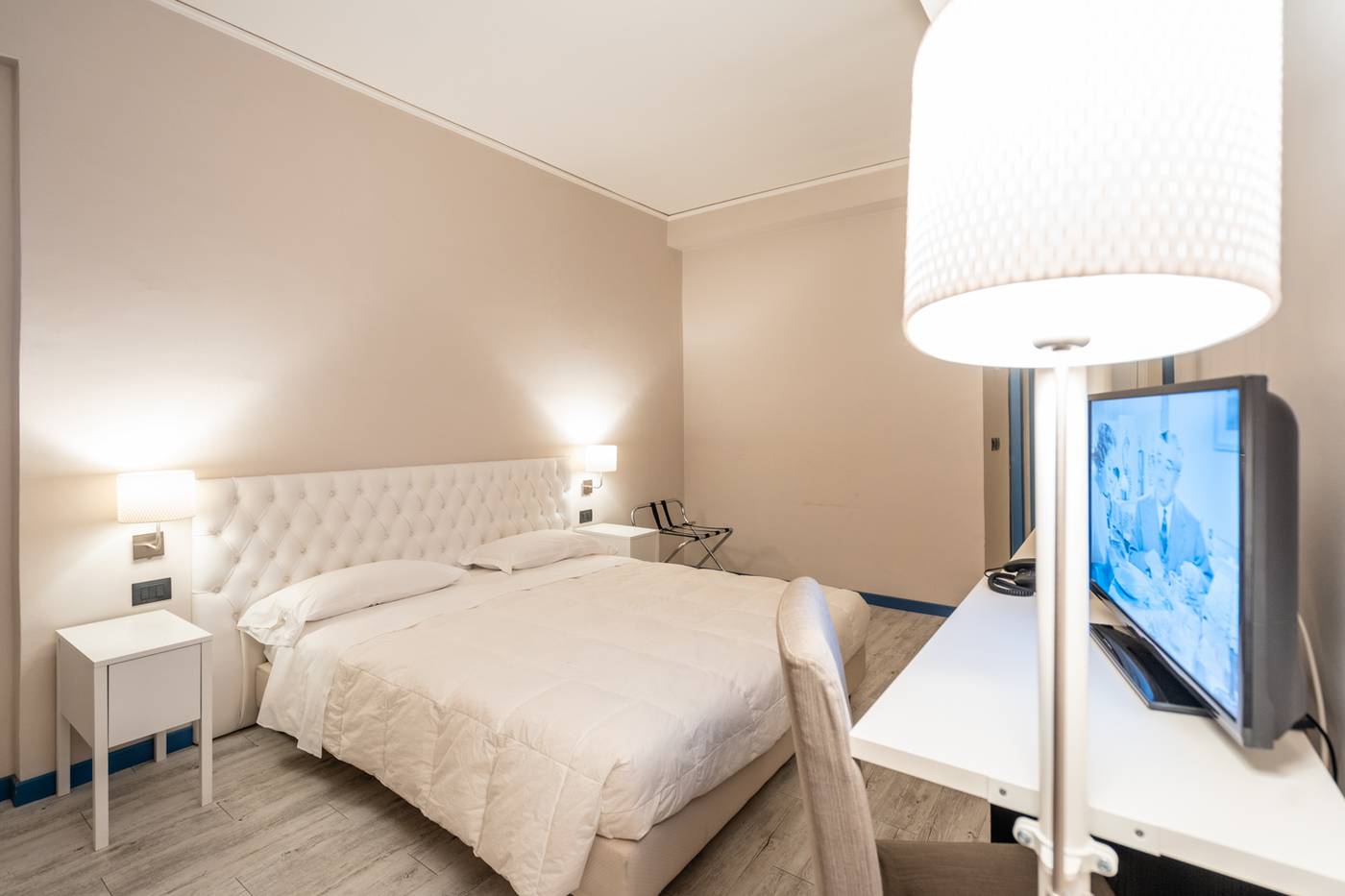 Europa-Palace-Room-12