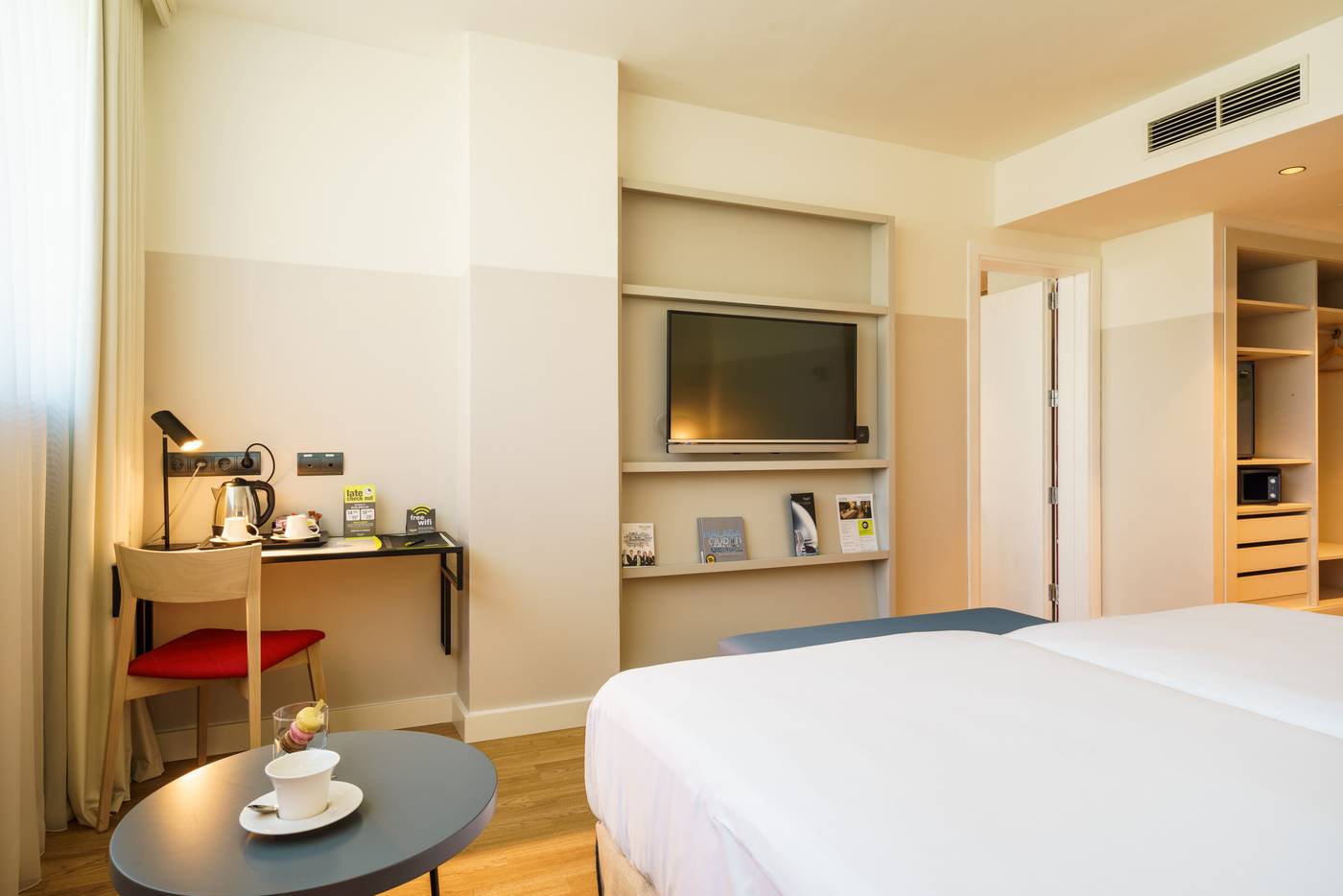 Sercotel-Malaga--ex-Silken-Puerta--Room-16