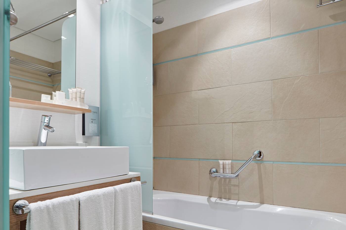Galaxy-Hotel-Iraklio-Room-40