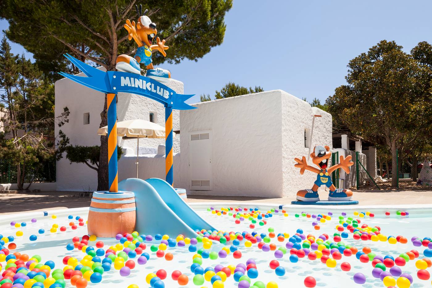 Invisa-Figueral-Resort---Cala-Blanca-Sports-and-Entertainment-48