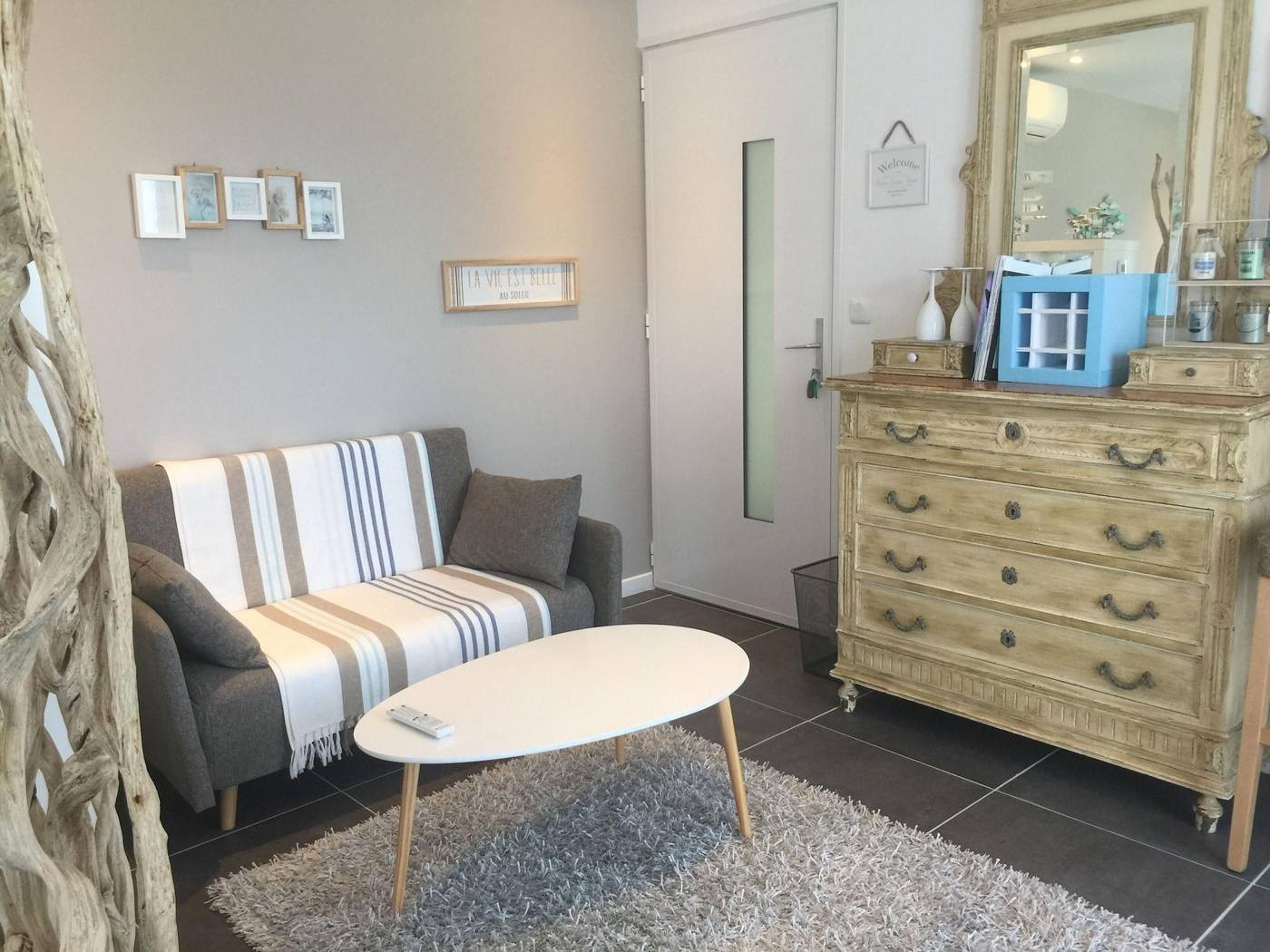 La-Villa-Louancelie-Room-34