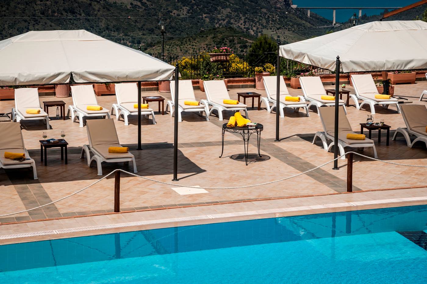 Relais-Abbazia-Santa-Anastasia-Pool-5