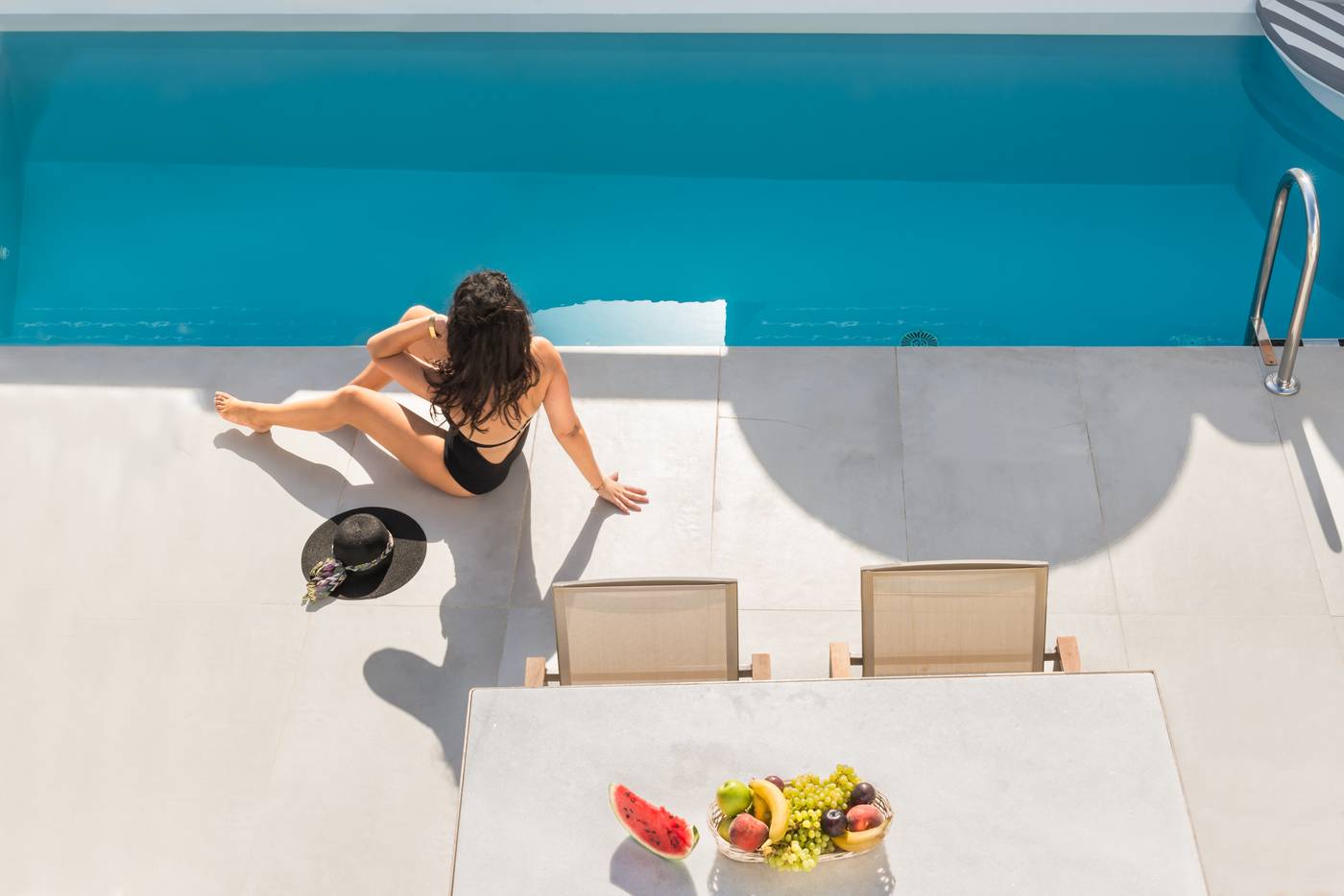 Elite-Luxury-Suites-Room-2