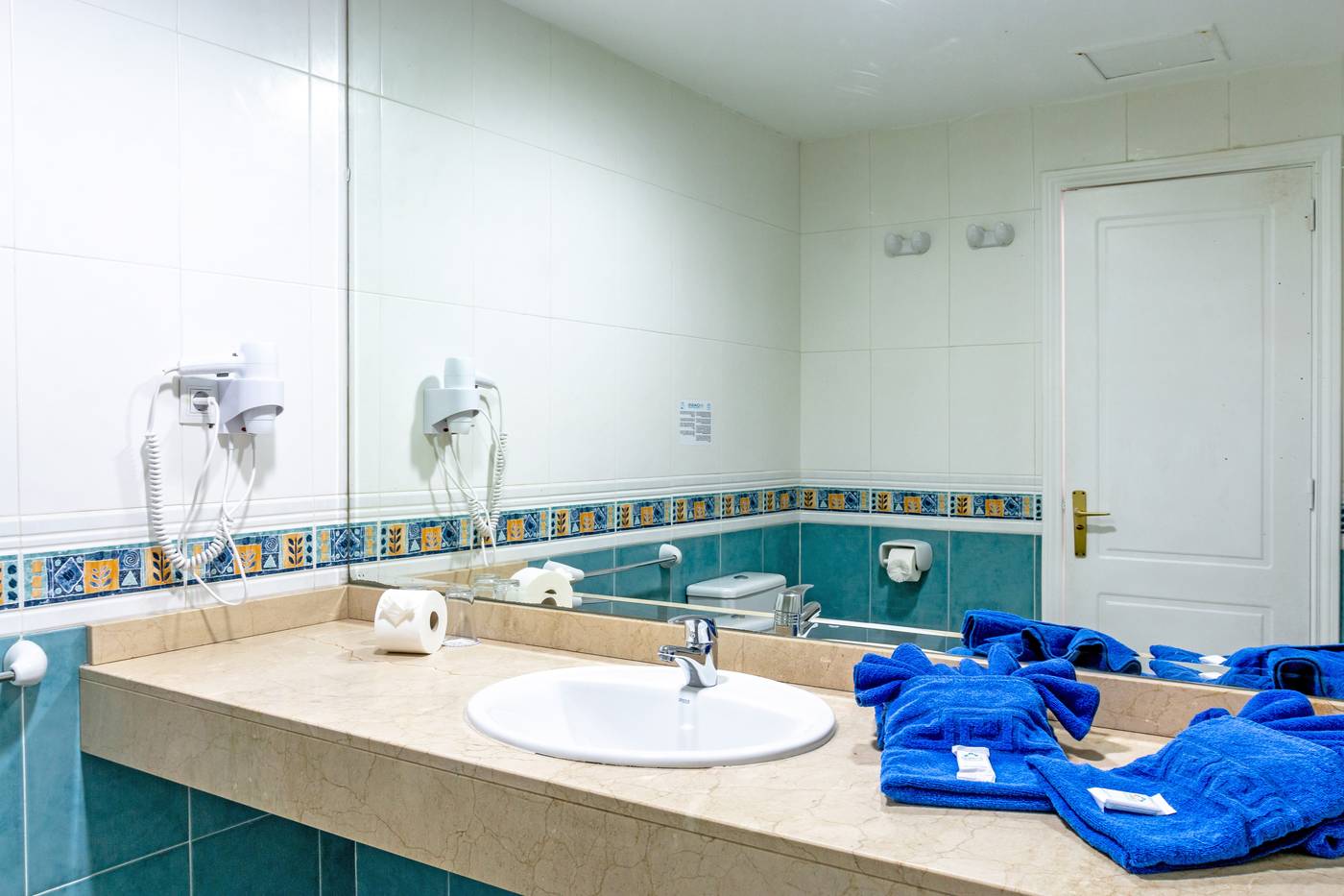 Oasis-Papagayo-Sport---Family-Room-42