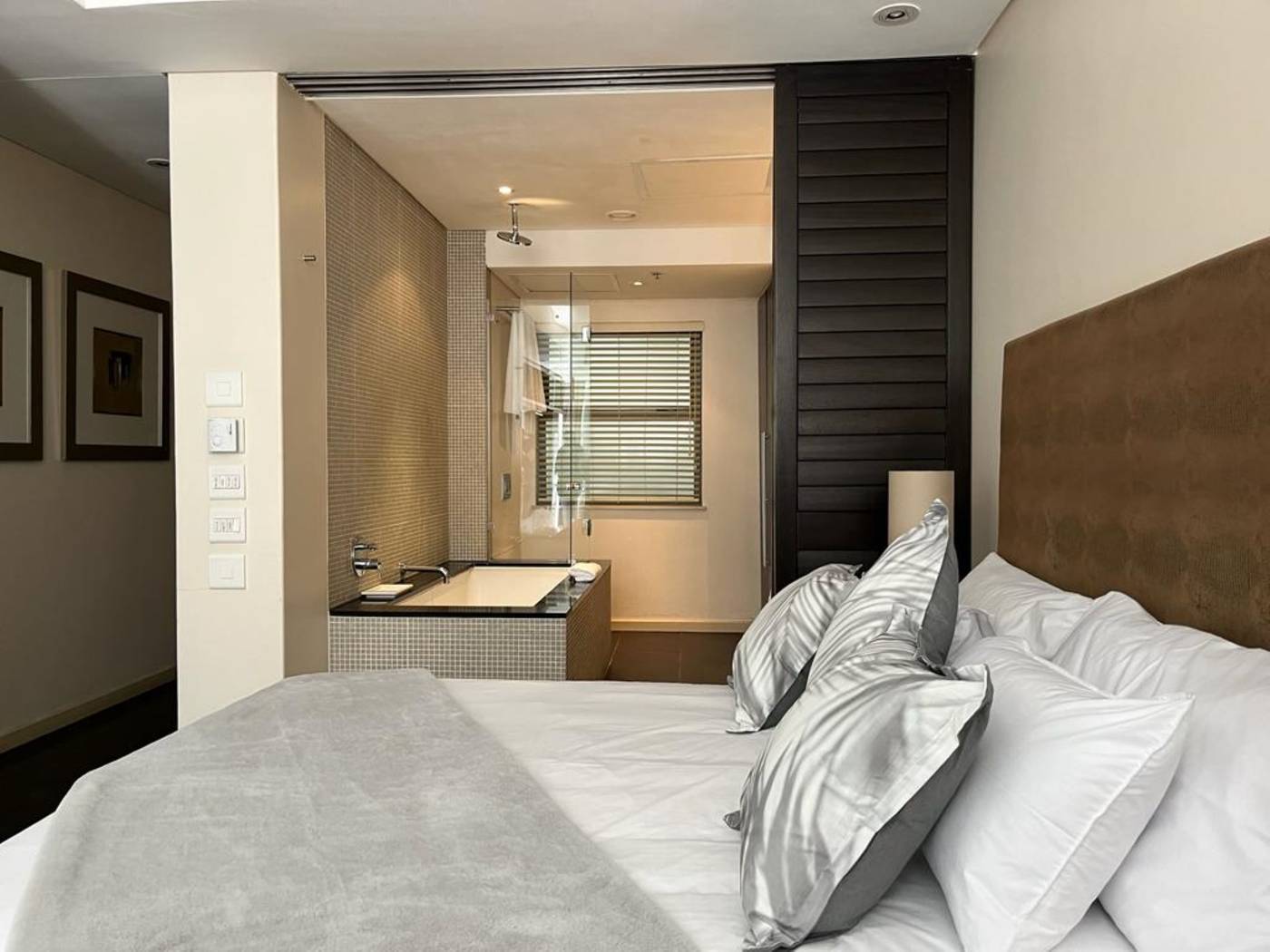 Mandela-Rhodes-Place-Hotel---Spa-Room-20