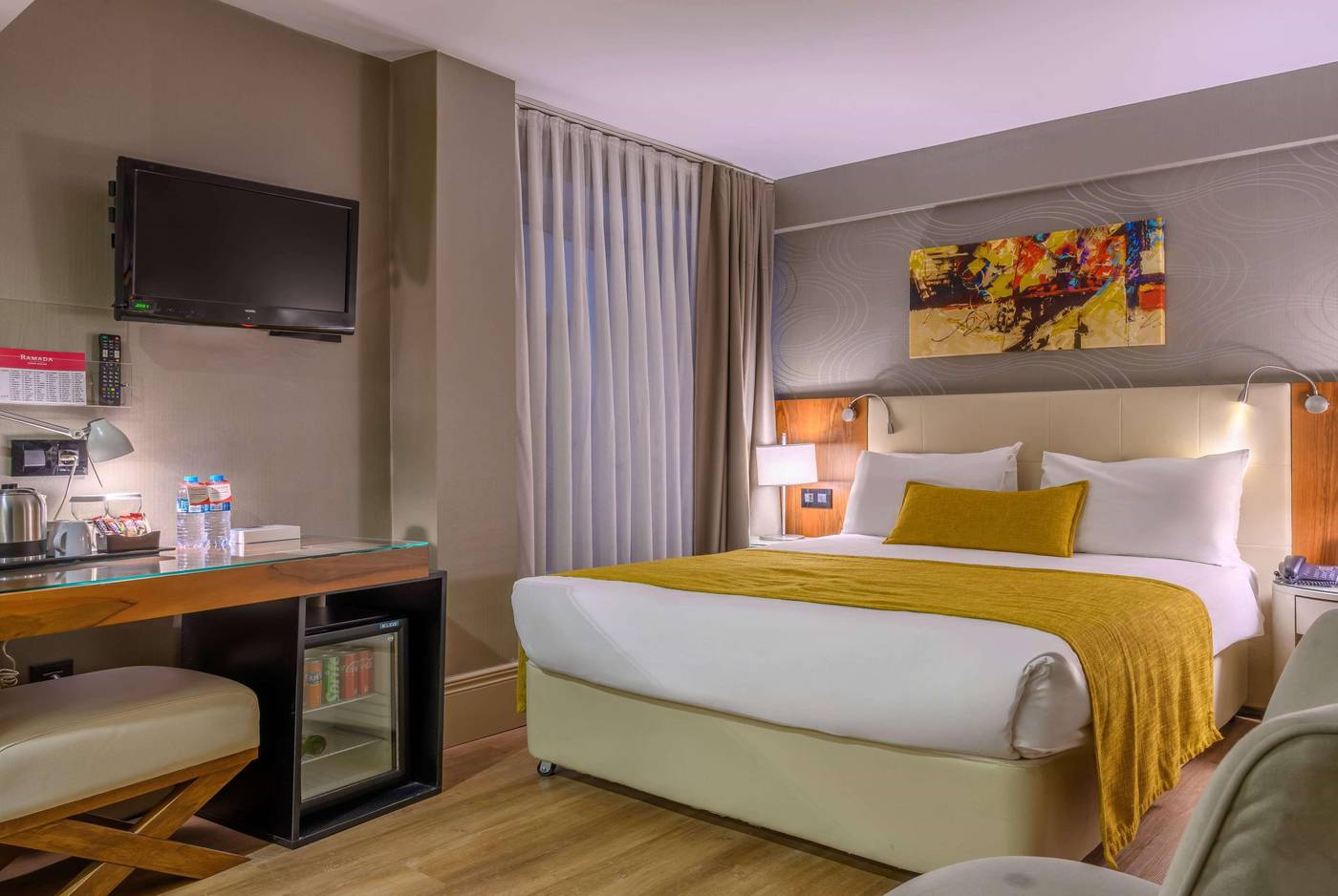 Ramada-Istanbul-Grand-Bazaar-Room-13