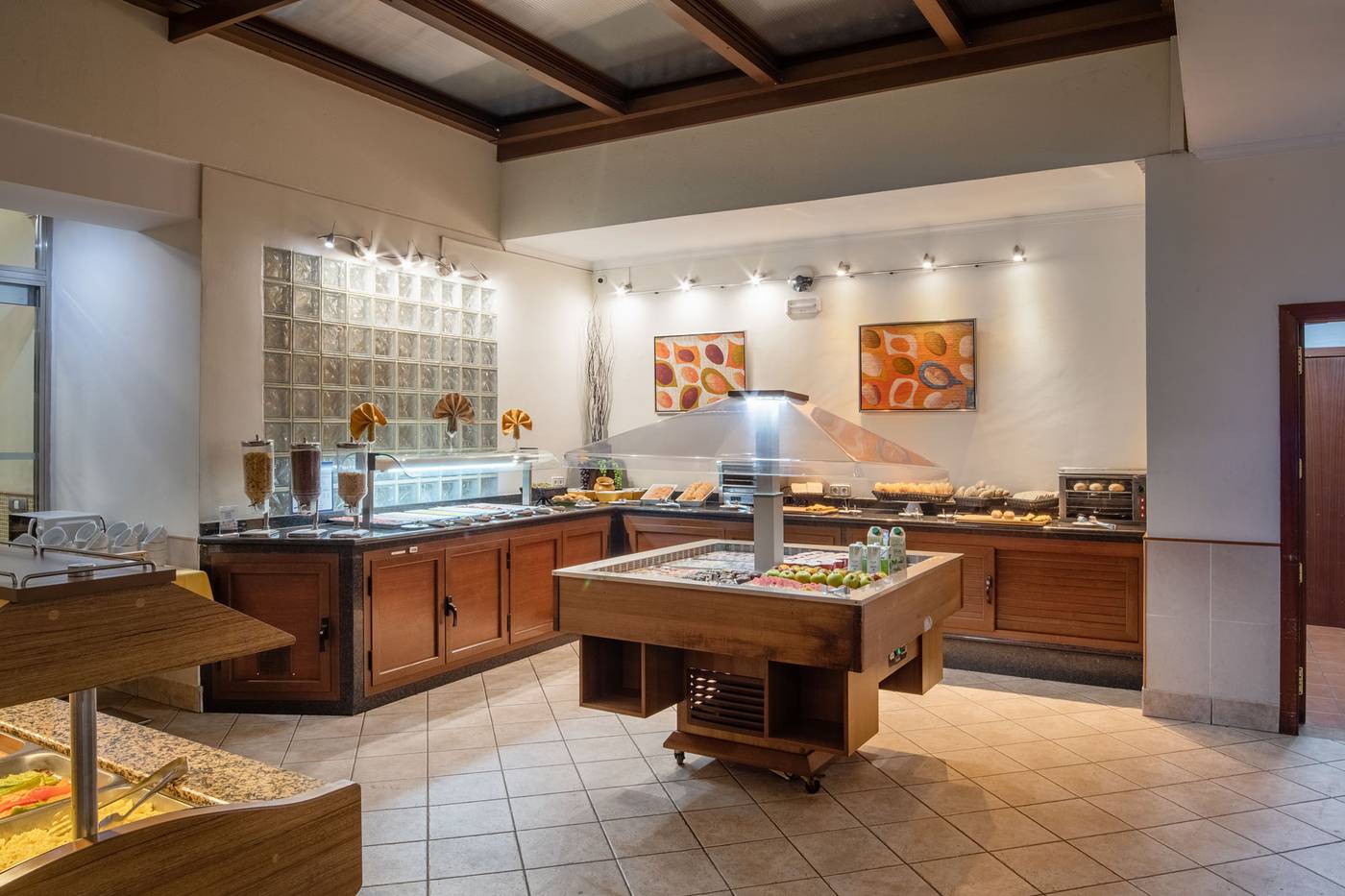 Diamar-Restaurant-12