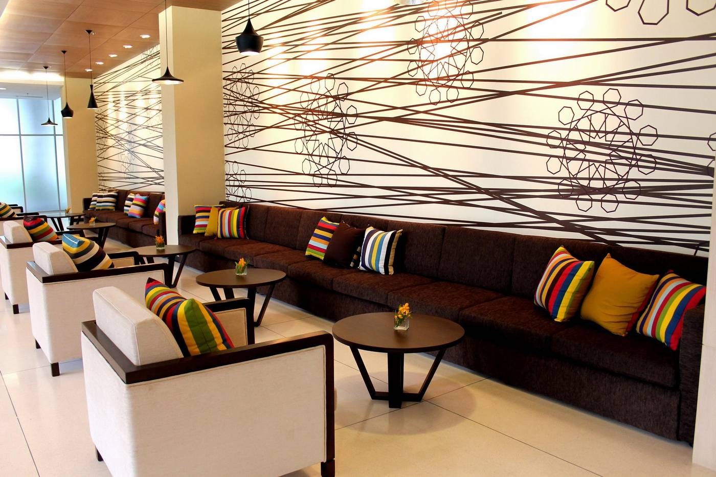 Centara-Life-Government-Complex-Hotel---Convention-Bar-14